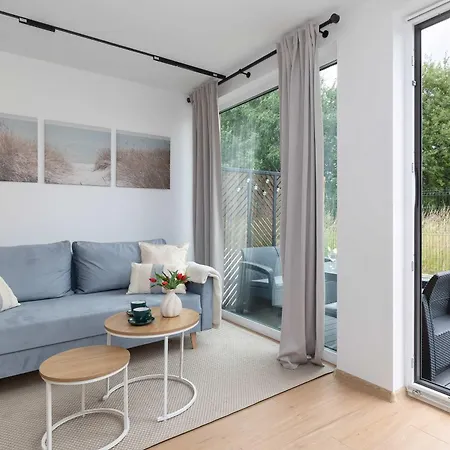 別荘 Parzybutowka Nowoczesny Dom Z Tarasem I Klimatyzacja By Renters ニエホジェ