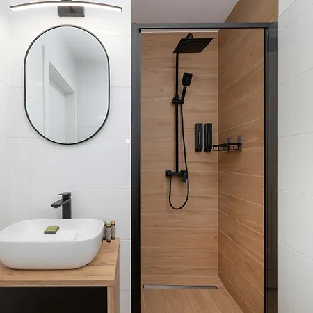 Parzybutowka Nowoczesny Dom Z Tarasem I Klimatyzacja By Renters ニエホジェ